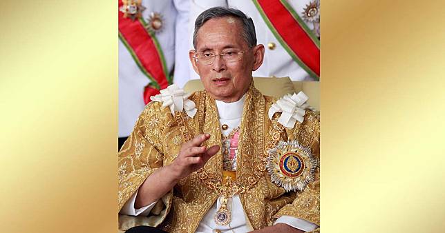 โปรดเกล้าฯให้กำหนดวันที่ 5 ธันวาคมทุกปี เป็นวันสำคัญของชาติไทย