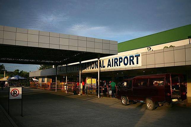 菲律賓官方宣布將遣返數百名來自中國的旅客。圖為菲律賓卡利波機場。（WIKI／Paolobon140）