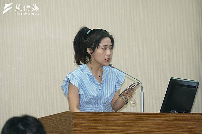 國民黨立委徐巧芯（見圖）7日舉辦「松信進行式」反罷免活動，政治評論員吳靜怡忽然現身。（資料照，蔡親傑攝）