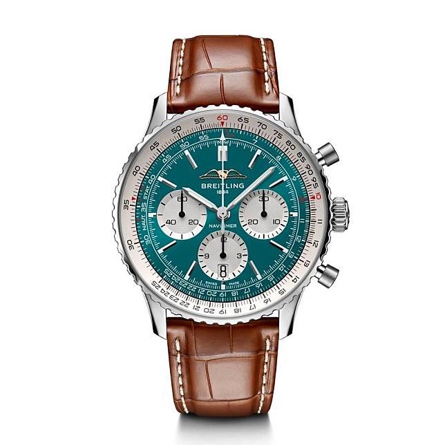 The timepiece features Cathay’s signature jade green and the airline’s iconic brushwing (Photo: Courtesy of Cathay)