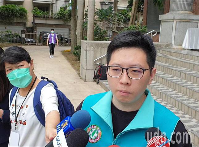 王浩宇說明警方查子彈案最新進展。記者鄭國樑／攝影