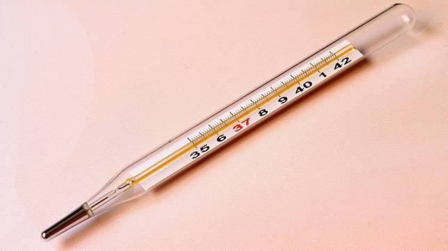 「沒想到一根 摔碎的水銀溫度計 會害人性命」網路影片，是錯誤謠言勿轉發！(圖片來源：https://pixabay.com)