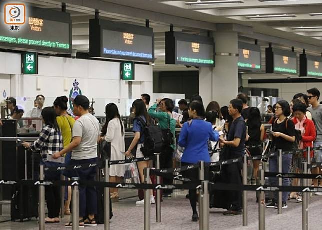 入境處指，各管制站會如常為所有旅客提供出入境服務。