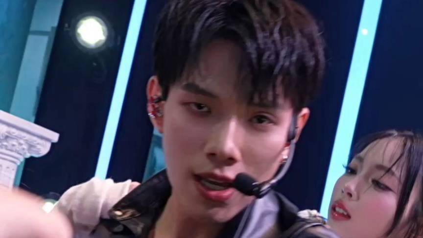 [𝑲𝒊𝒍𝒍𝒊𝒏𝒈 𝑺𝒉𝒐𝒕⚡️] DAOU PITTAYA - WHITE RABBIT | TMC Stage | Thailand ...