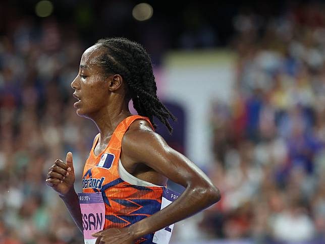 Sifan Hassan of the Netherlands in action during the women's 10,000m final at the Paris 2024 Olympic Games on Aug. 9, 2024. (Xinhua/Li Ming)