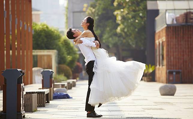 結婚壓力大，中國「三無婚禮」正流行！