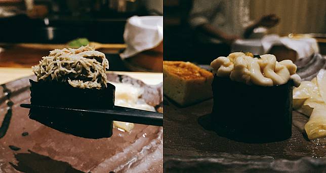 一期一會是南京復興商圈知名的握壽司專門店，毛蟹（左）、白子（右）以軍艦壽司呈現，食材新鮮經師傅巧妙手法，非常好吃。（圖片提供／陳玠婷）
