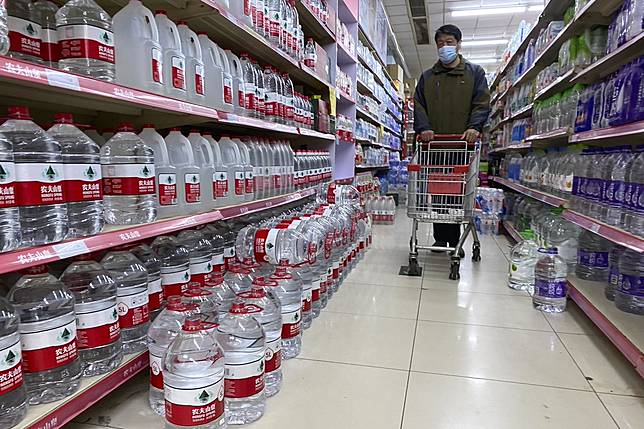 港股收市｜港股漲39點 農夫山泉飆6.5%冠藍籌