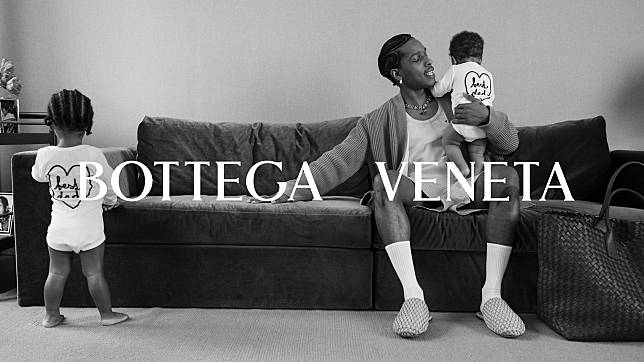 PHOTO / BOTTEGA VENETA