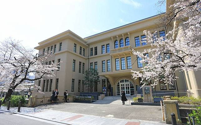 京都百年小學變身高級飯店！併設複合商業空間的「THE GATE HOTEL」