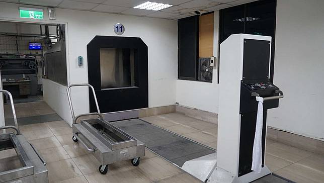 新北市立殯儀館附設火化場出現職員收賄，影響棺木進爐次序情形。（翻攝自新北市協拍中心官網）