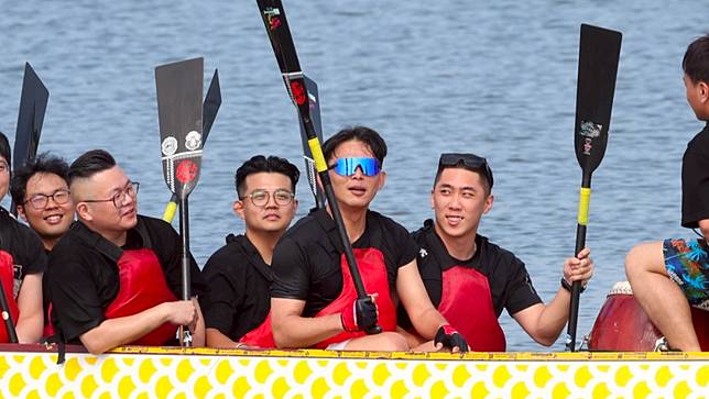 台灣民眾黨主席黃國昌參加「民眾新北隊」參加新北市議長盃第十五屆龍舟錦標賽。廖瑞祥攝