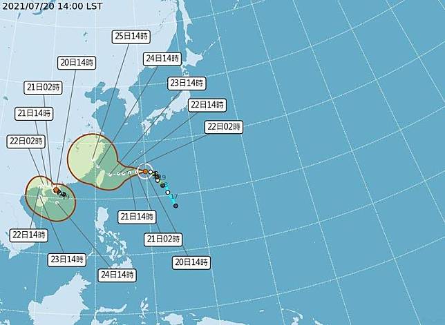 7/201400預報顯示，今年第六號颱風烟花(IN-FA)目前在台灣東方約800公里海面，以時速14公里緩慢朝西往台灣東北角前進；鵝鑾鼻西方第七號颱風第７號颱風「查帕卡」對台灣短期的天氣沒有直接的影響。(中央氣象局提供)