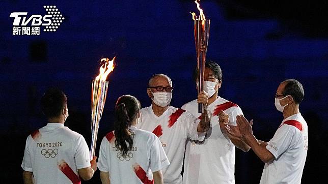 日本3大棒球傳奇接下聖火。（圖／達志影像美聯社）