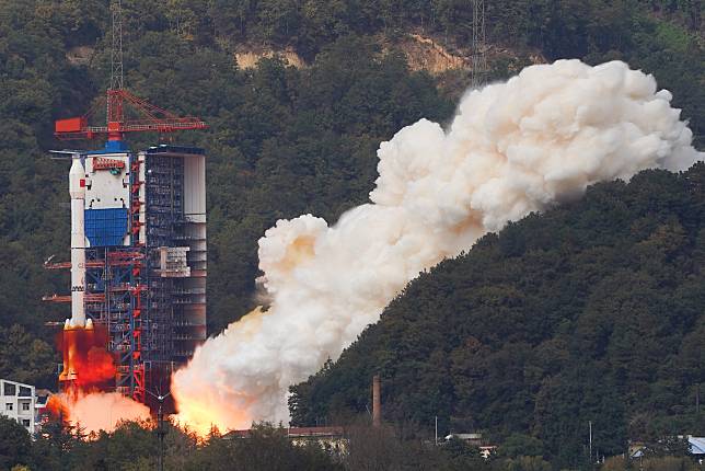 A Long March-3B carrier rocket carrying a new experimental satellite for communication technology blasts off from the Xichang Satellite Launch Center in southwest China's Sichuan Province, Dec. 3, 2024. (Photo by Yang Xi/Xinhua)