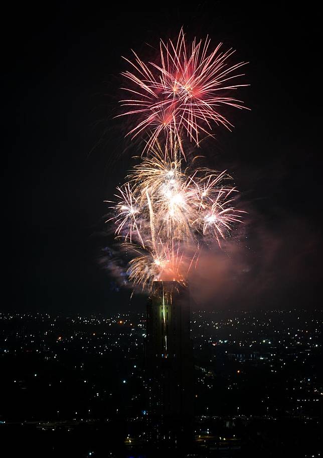 Fireworks grace the sky as people celebrates the New Year in Nairobi, capital of Kenya, Jan. 1, 2025. (Xinhua/Li Yahui)