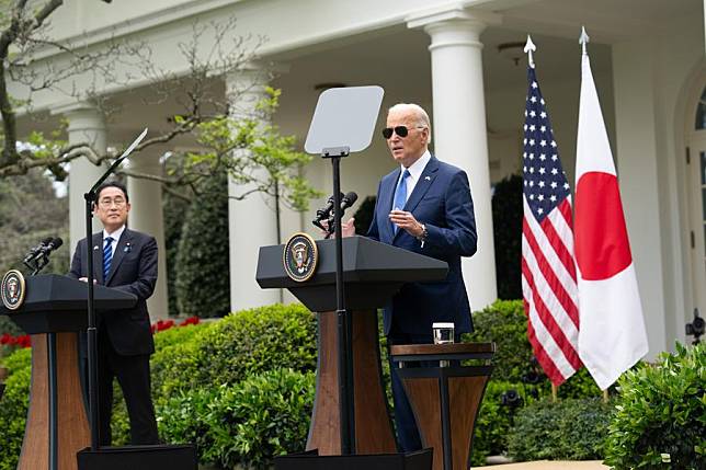 U.S. President Joe Biden ® and Japanese Prime Minister Fumio Kishida hold a joint press conference at the White House in Washington, D.C., the United States, April 10, 2024. (Xinhua/Liu Jie)