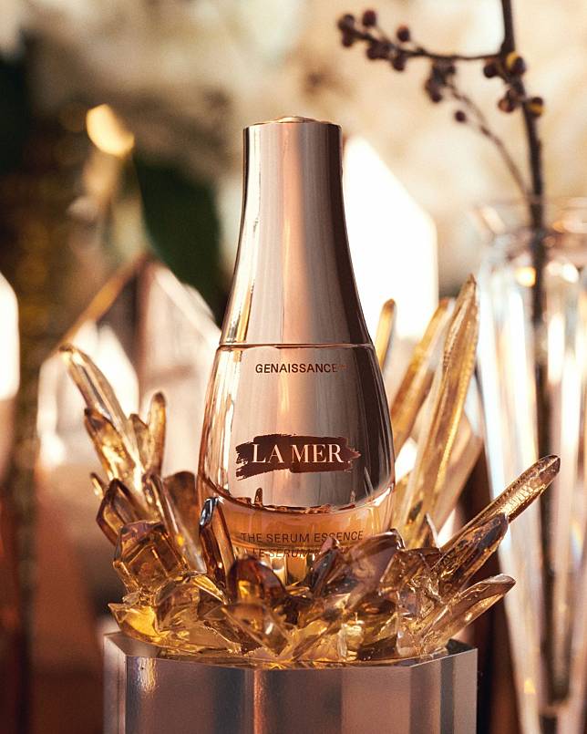 Genaissance de la Mer The New Serum Essence (Photo: Karl Lam / Tatler Hong Kong)