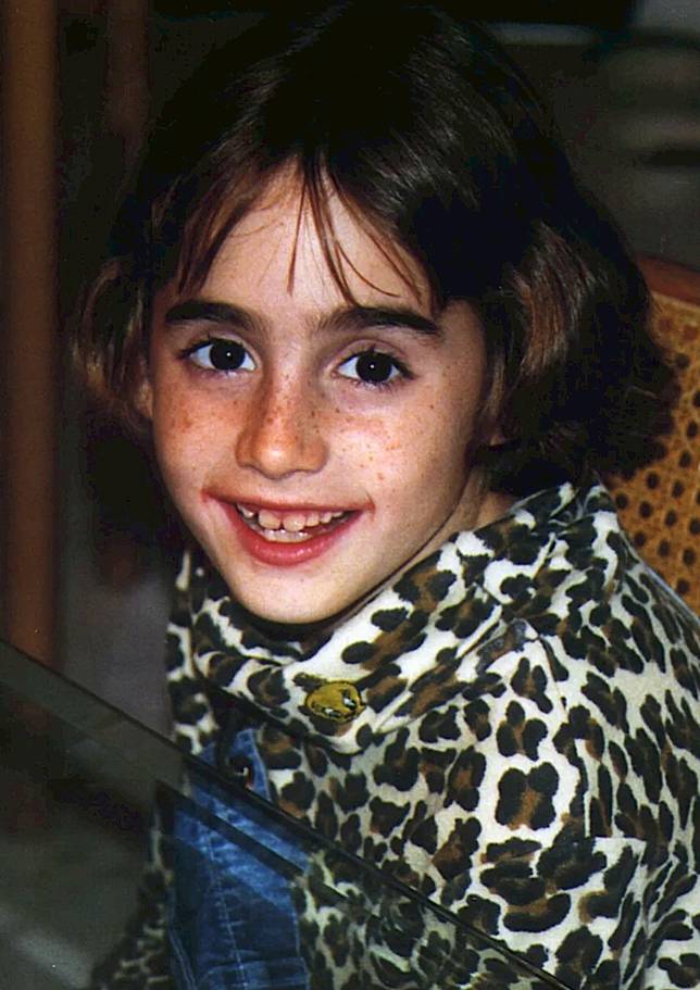 8歲的Maddie在1998年11月遇害。翻攝網路