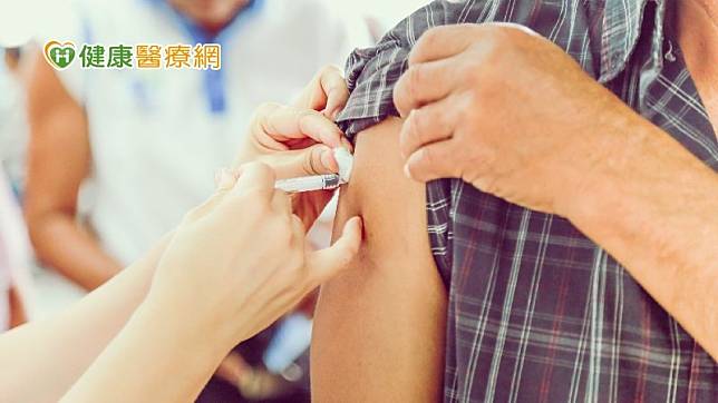 疾管署於3月14日召開衛生福利部傳染病防治諮詢會預防接種組（ACIP），決定將3大族群列為新冠XBB疫苗第2劑接種建議對象。會議