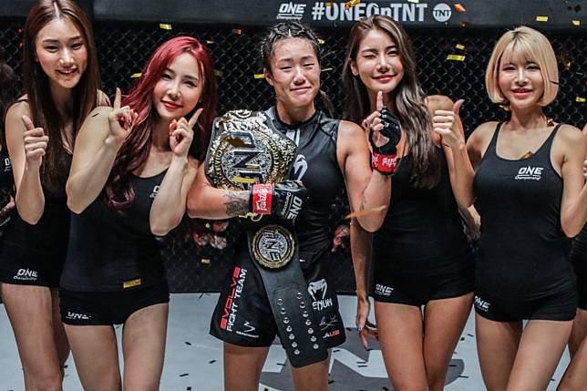 Angela Lee celebrates her win against Xiong Jingnan. Photos: One Championship