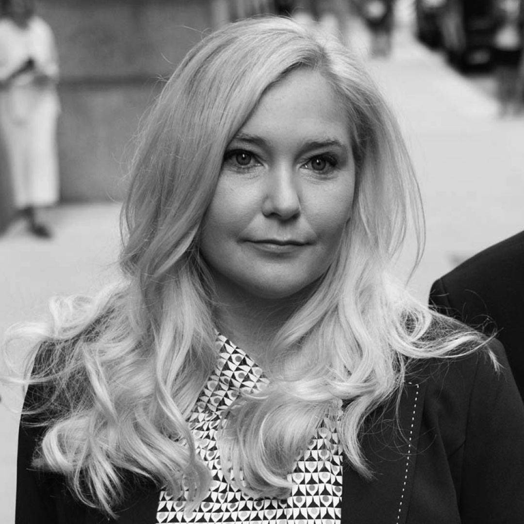 Virginia Giuffre หนึ่งในผู้เปิดโปงการค้าประเวณีเด็กของ Jeffrey Epstein  จบชีวิตตัวเองในวัย 41 ปี | Mirror Thailand | LINE TODAY