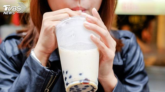台灣之光珍珠奶茶更是民眾和觀光客的首選。（示意圖，非當事人。圖／TVBS）
