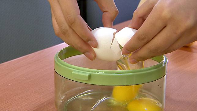 生雞蛋有血能吃嗎？ 3種異常蛋「1種別食用」。圖／台視新聞（資料畫面）