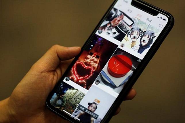 Video-streaming app Kuaishou is pictured on a mobile phone in this illustration picture taken January 25, 2018. Photo: Reuters