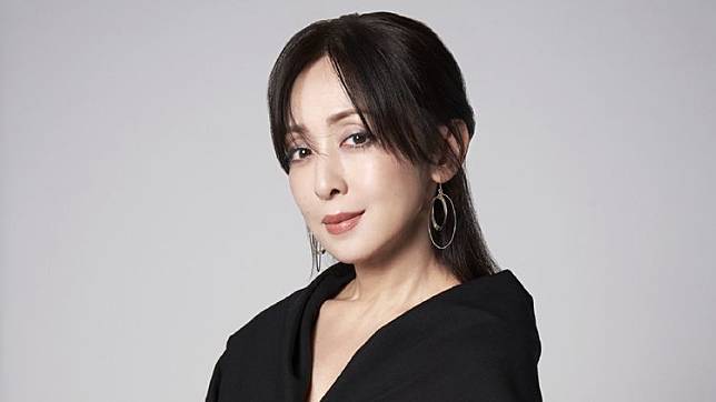 齊藤由貴影歌雙棲，在演藝圈活躍近40年。翻攝東寶藝能X