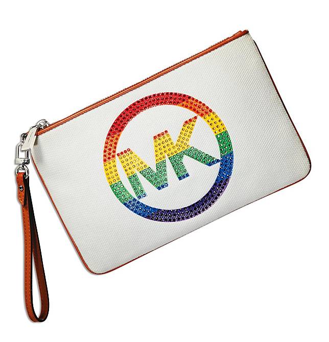 彩虹Logo手拿包，NT$5,900。（MICHAEL KORS提供）