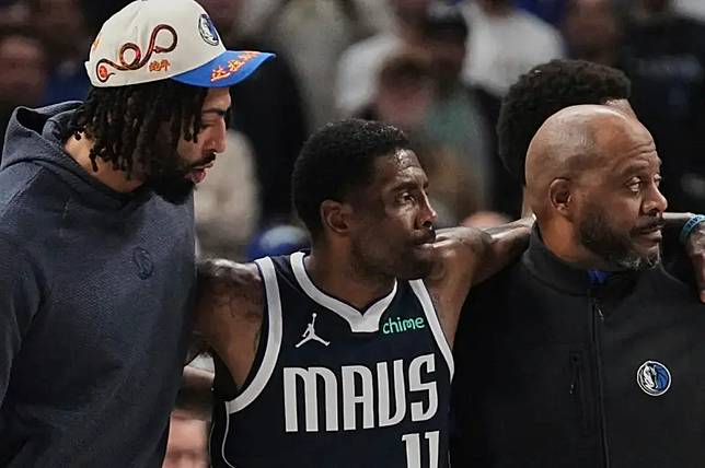 獨行俠隊當家後衛Kyrie Irving 在第一節比賽末段膝蓋受傷離場，讓本已傷兵滿營的獨行俠遭受更沉重打擊。醫學專家也對他可能的傷情做出分析，最嚴重可能是前十字韌帶（ACL）撕裂，這可能影響到他後續生涯。