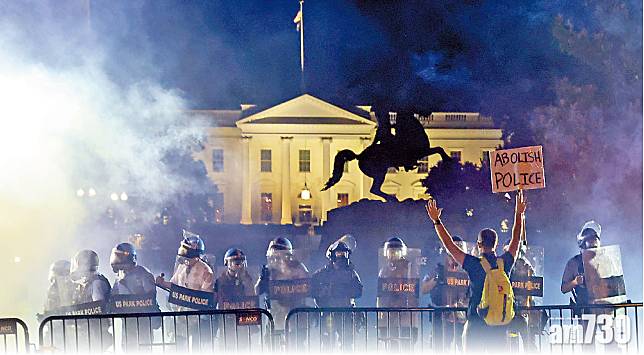示威者圍白宮 傳特朗普急躲地堡