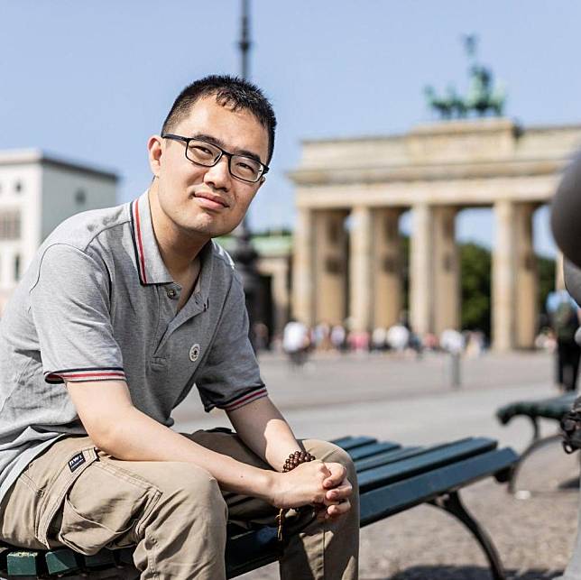 參與白紙運動的上海青年黃意誠目前在德國就學。(黃意誠提供)