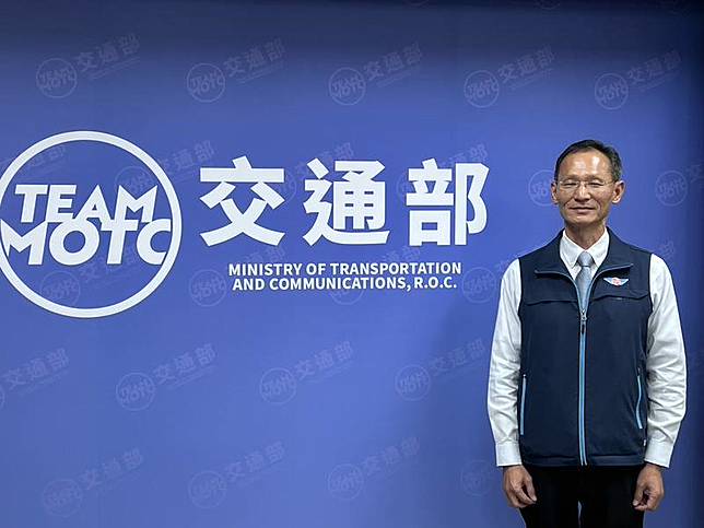汽車燃料使用費更名為公路使用養護安全管理費，公路局長林福山18日表示，今年7月是更名後首度開徵，繳納金額、繳費時間與管道皆與以往相同。中央社記者黃巧雯攝 115年6月18日