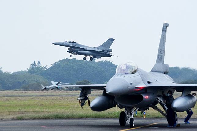 F-16V戰機在2017年進行升級時也面臨金屬鏽蝕問題，在空軍與漢翔通力合作下，如期完成升級。（資料照片／張哲偉攝）