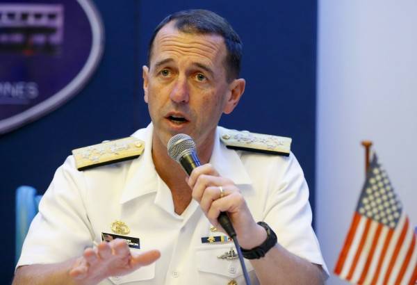 美國海軍作戰部長李察森上將(John Richardson)說，將會繼續在台灣海峽或南海等國際海域進行自由航行任務，台灣可以信賴美國的理念。(美聯社資料照)