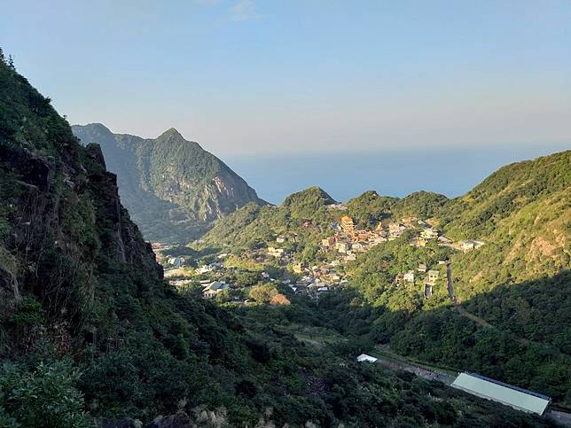 途中有無敵海景相伴（圖/星期五體育課） 