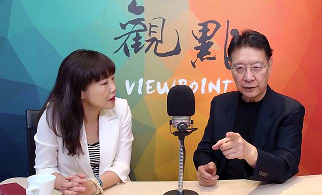 資深媒體人趙少康與尹乃菁18日參加網路談話節目《觀點》，討論鴻海創辦人郭台銘近期的心路歷程。   圖：翻攝自《觀點》YouTube頻道