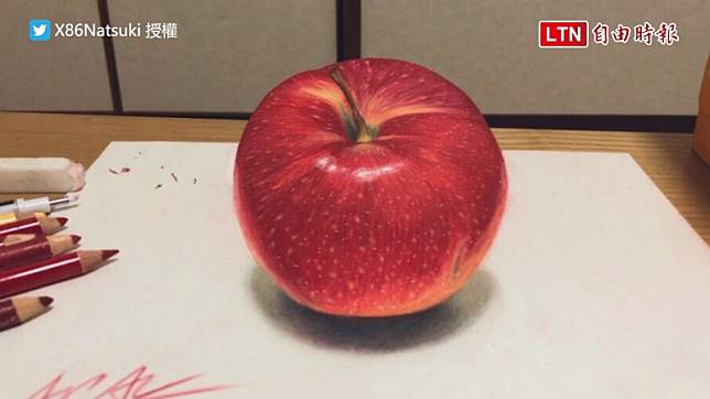 看得出來嗎？這顆蘋果其實是一幅3D畫！(Twitter:X86Natsuki 授權)