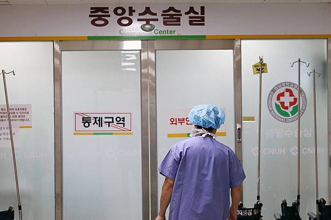 南韓政府將調派軍醫支援醫院人力。（圖／美聯社）