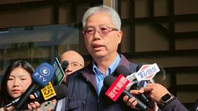 皇昌營造執行長林明照(圖中)。呂志明攝