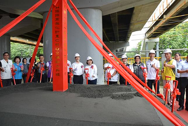 邁向新里程碑　嘉市鐵高臨時軌2標動工