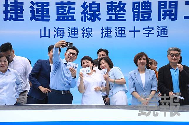 民進黨台中市長參選人何欣純(右2)認為，無論下任市長由誰接棒，都需穩穩接住目前市府的市政缺漏。台中市政府提供