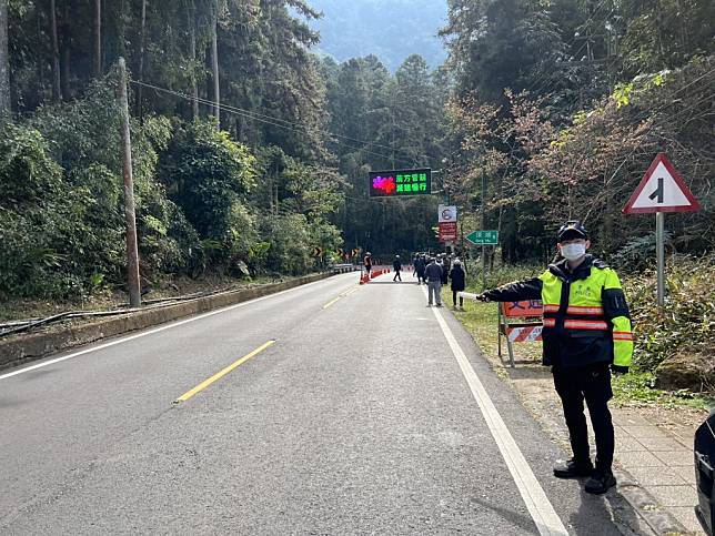 113年阿里山花季嘉義縣警察局將配合交通部公路總局於台18線執行交通管制措施。（記者張翔翻攝）