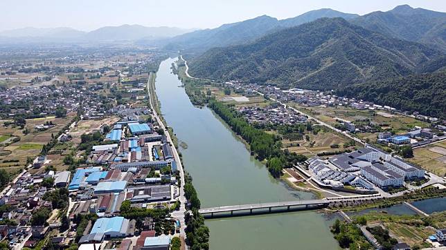An aerial drone photo taken on May 14, 2024 shows a view of Dingjiaqiao Township in Jingxian County of Xuancheng City, east China's Anhui Province. (Xinhua/Zhou Mu)