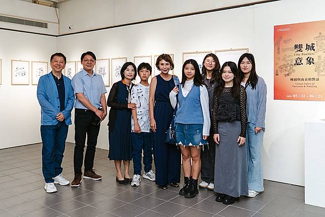 中原大學雙檔藝術展覽登場，藝術家以字繪與童趣視角描繪桃園文化深度與溫度。（中原大學提供）