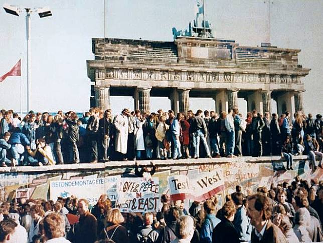 30年前的今天，柏林圍牆倒塌。30年後，獨裁政權仍舊肆虐。   圖：Lear 21 提供　CC BY-SA 3.0