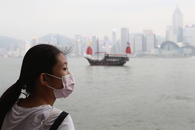 A hazy day in Hong Kong last year, a scene likely to repeat over the weekend. Photo: Nora Tam