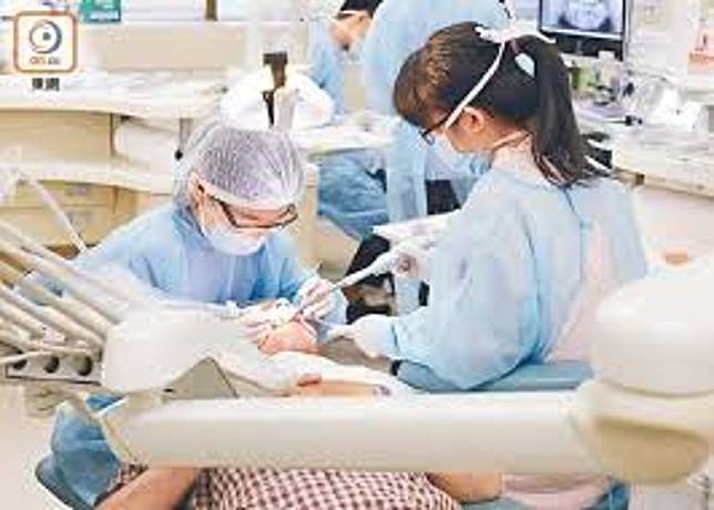 政府籌劃修訂「長者牙科服務資助」項目，長者不配假牙亦可接受牙科檢查。